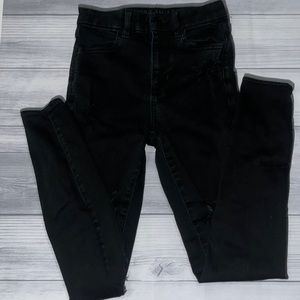 Black American Eagle ripped jeans